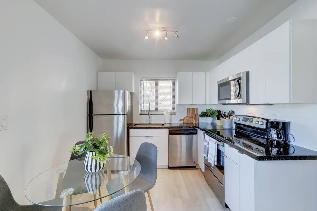 Chic Retreat: 2Br Apartment! Fort Lauderdale Extérieur photo