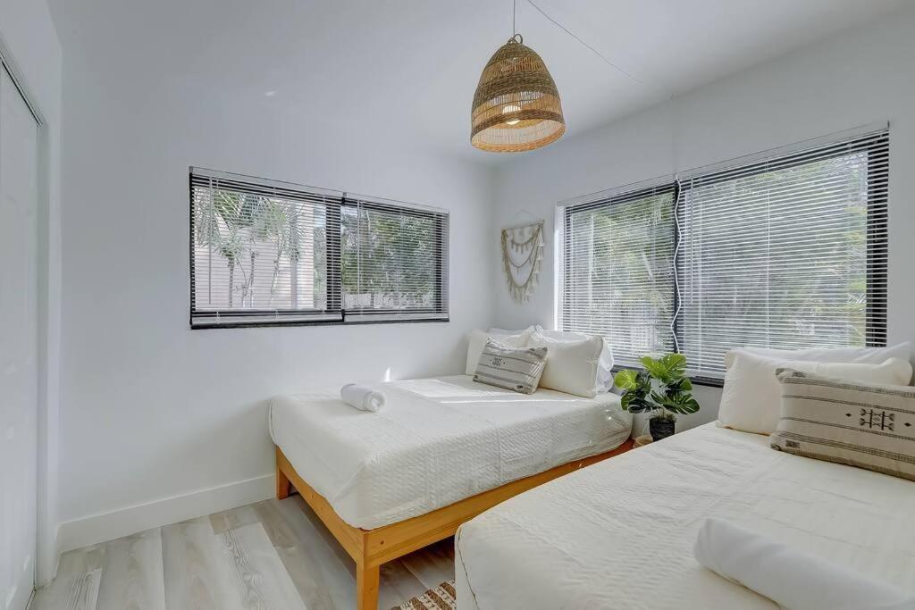 Chic Retreat: 2Br Apartment! Fort Lauderdale Extérieur photo