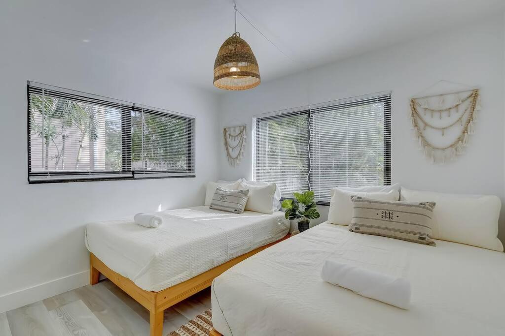 Chic Retreat: 2Br Apartment! Fort Lauderdale Extérieur photo